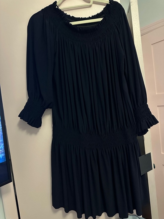 Norma Kamali Dresses & Skirts - Norma Kamali Black Smocked Pleated Long Sleeve Dress